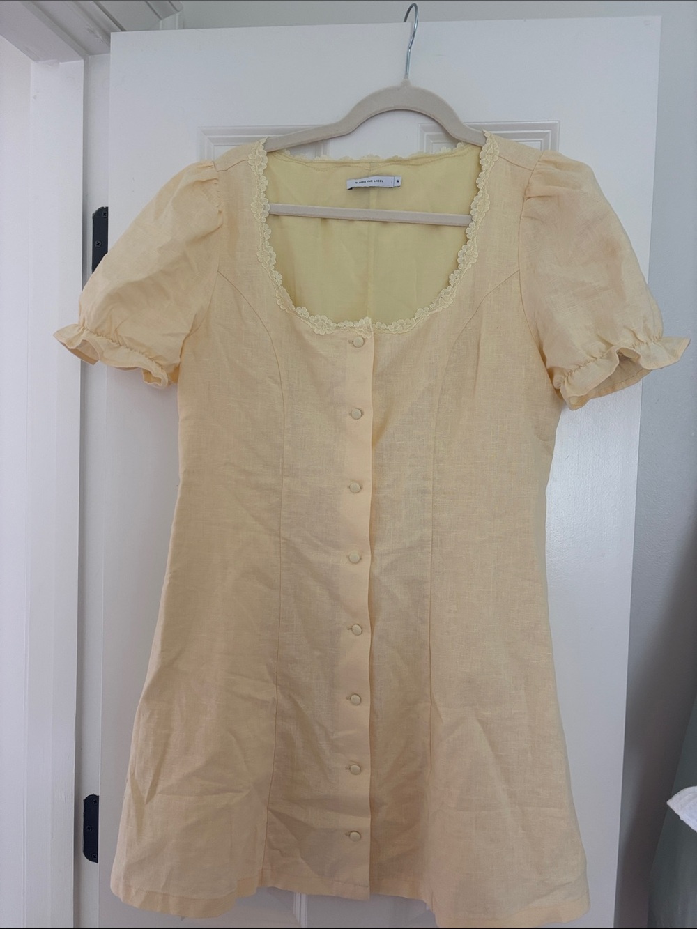 Eloise the label Light Yellow Lace-Trim Button Front Women's Top SIZE M